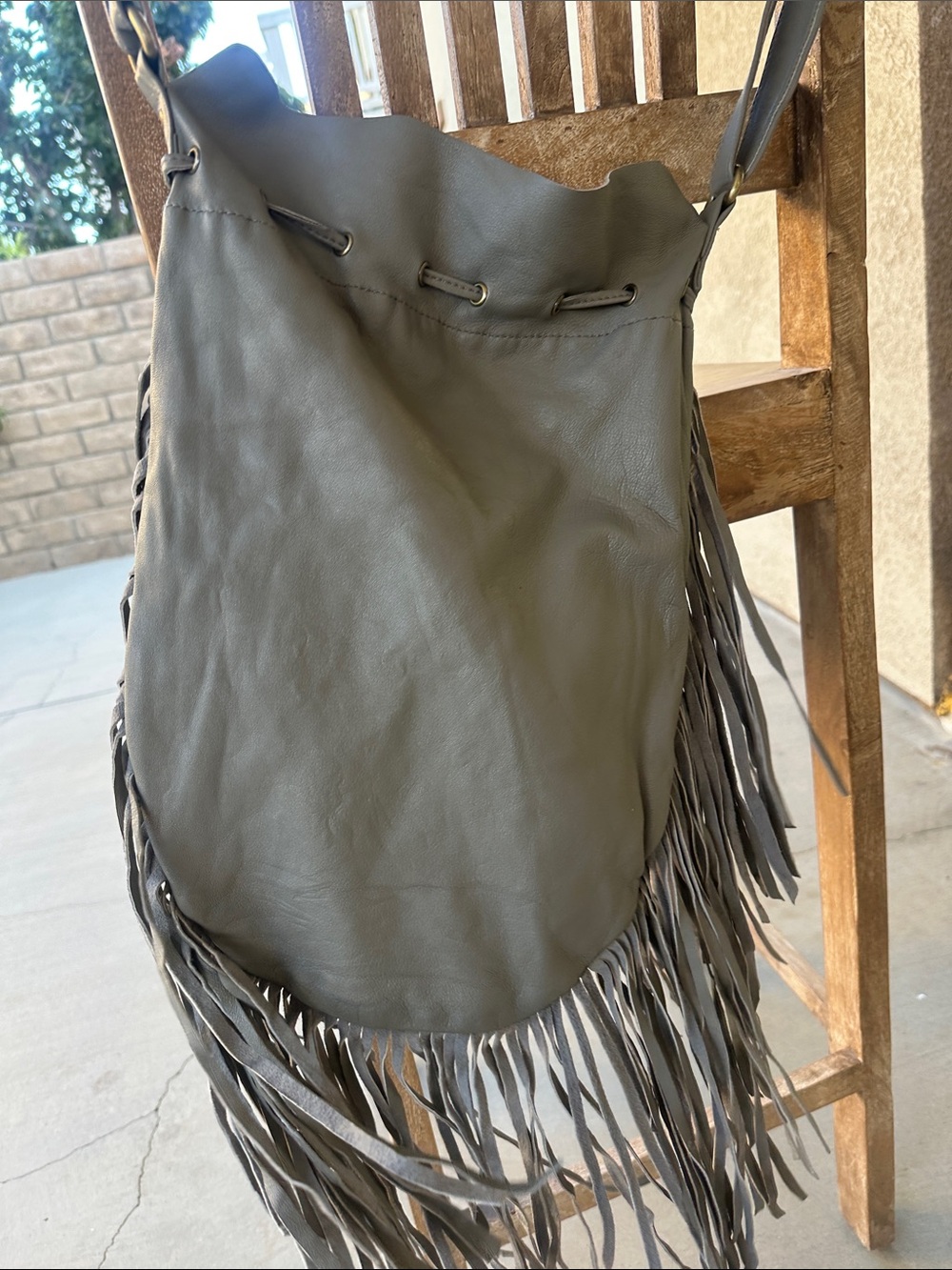 Gray Gypsy Soul fringe bone tassel bag preowned - Picture 9 of 16